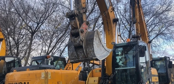 Фото Аренда колесного экскаватора Hyundai R140W-7A, Москва