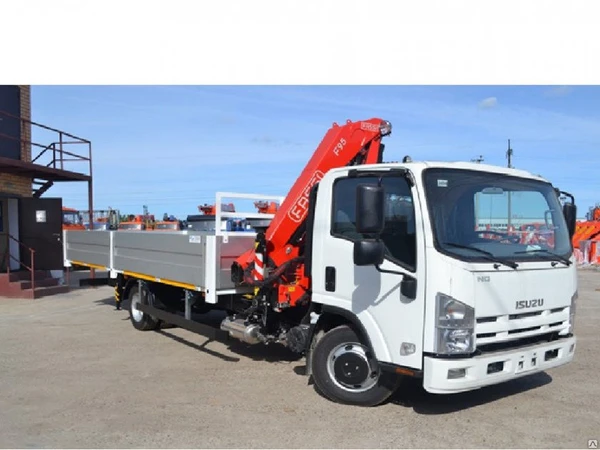 Фото Бортовой грузовик с манипулятором Isuzu Elf 9.5(NQR90LM-403) с КМУ Fassi