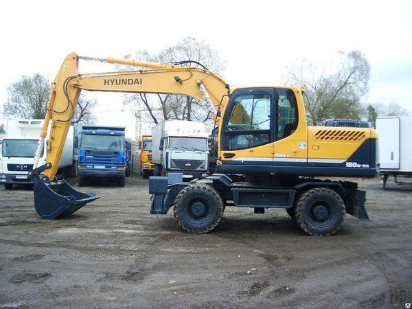 Фото Колесный экскаватор Hyundai R180W-9S