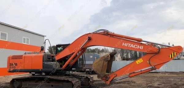 Фото Аренда гусеничного экскаватора Hitachi ZX240-5G, Сыктывкар