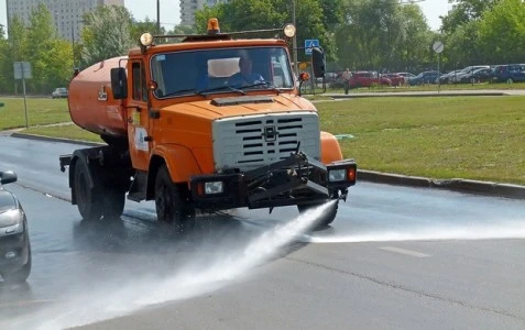 Фото Уборка дорог от пыли и грязи поливомойкой ТЕХМАШ ТМ-10,0ПМ