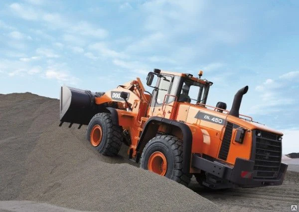 Фото Фронтальный погрузчик DOOSAN DL 450