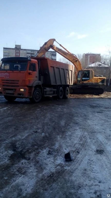 Фото Вывоз снега самосвалом