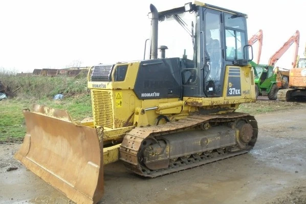 Фото Аренда бульдозера KOMATSU D37EX-22, Услуги бульдозера KOMATSU D37EX-22