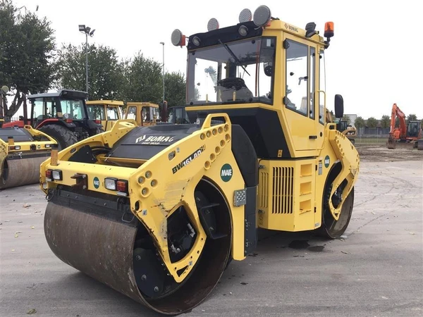 Фото Аренда катка Bomag BW 161 AD-4