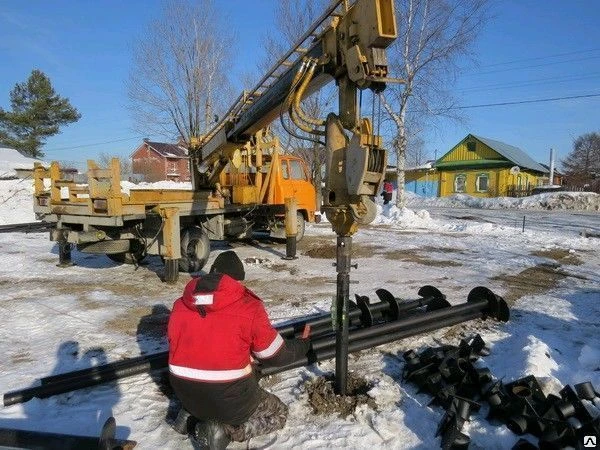 Фото Строительство фундамента на сваях под гараж