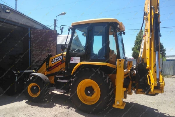 Фото Аренда экскаватора-погрузчика JCB 3CX, Челябинск