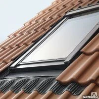 Фото Эксплуатационный выход на крышу VELUX VLT 1000 Выход на кровлю 45*55