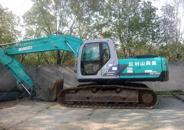 Фото Аренда гусеничного экскаватора Kobelco SK200-6E, Хабаровск