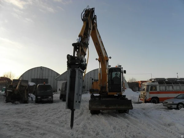 Фото Аренда экскаватора с гидромолотом Liebherr A904