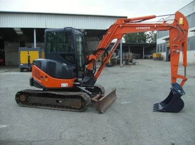 Фото Гусеничный мини-экскаватор KUBOTA U45-3