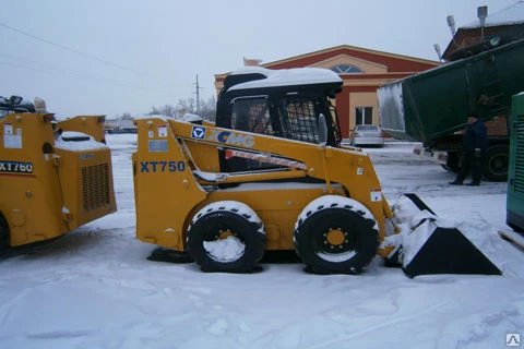 Фото Фронтальный погрузчик XCMG XT750