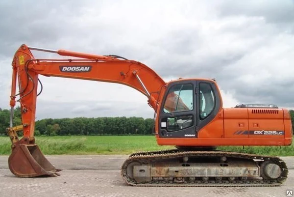 Фото Гусеничный экскаватор Doosan DX225 2010