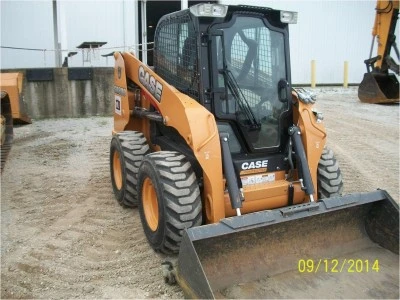 Фото Маленький погрузчик CATERPILLAR 242B Series 2