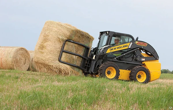 Фото Колесный мини-погрузчик New Holland L225