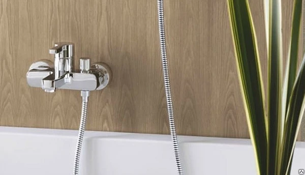 Фото Смеситель для ванны Grohe Lineare 33849000