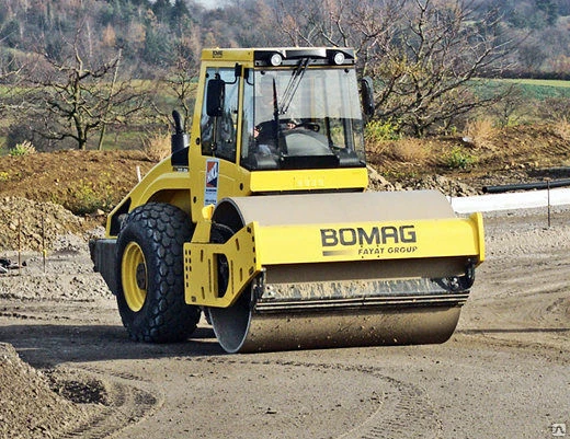 Фото Аренда грунтового катка BOMAG BW 214 DH-4