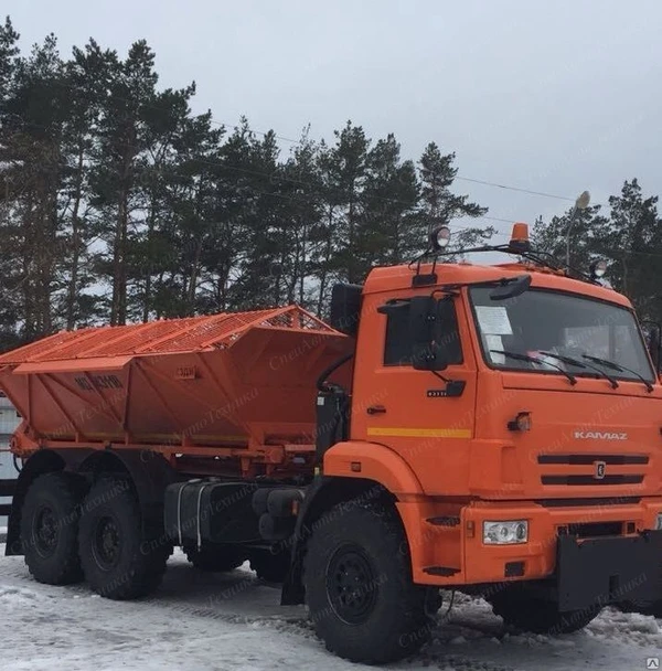 Фото Поливомоечная дорожная машина КАМАЗ 43118 вездеход