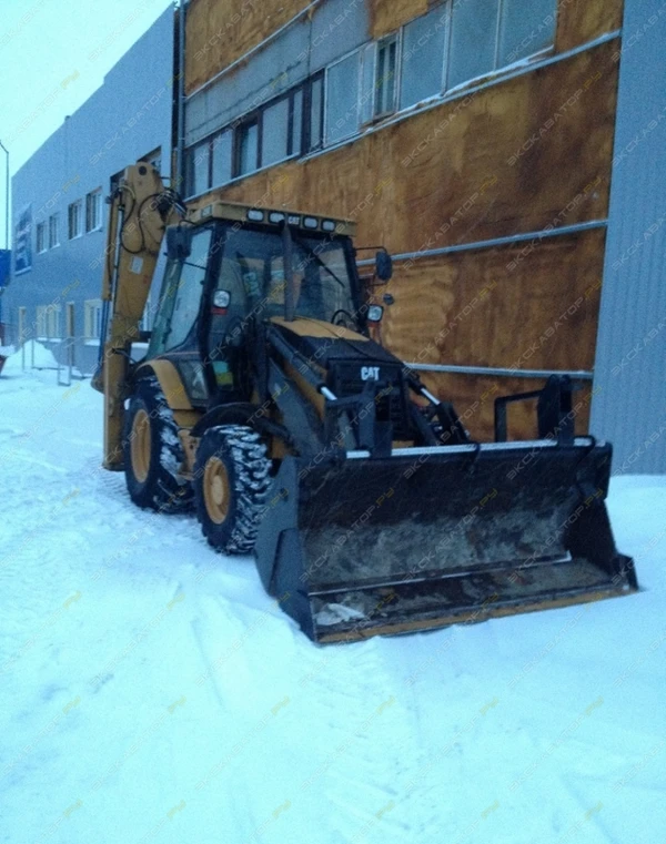 Фото Аренда экскаватора-погрузчика Caterpillar 428, Архангельск