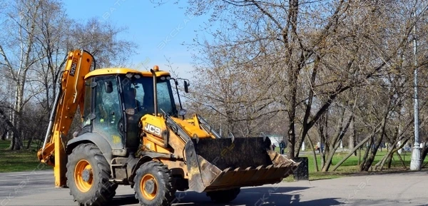 Фото Аренда экскаватора-погрузчика JCB 4CX, Новокузнецк