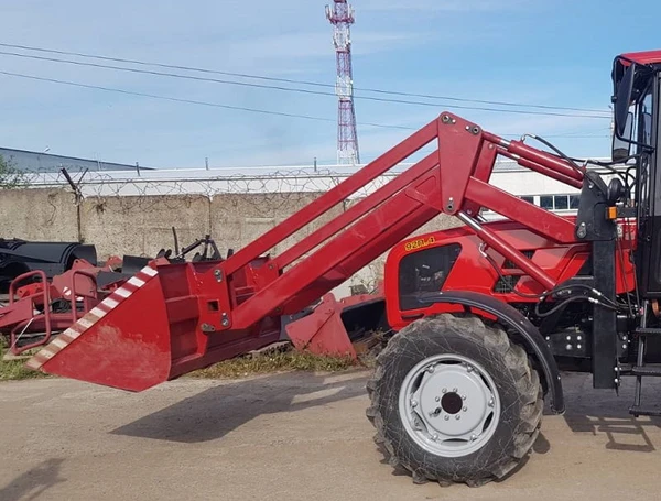 Фото Погрузчик фронтальный навесной ПФН-10М