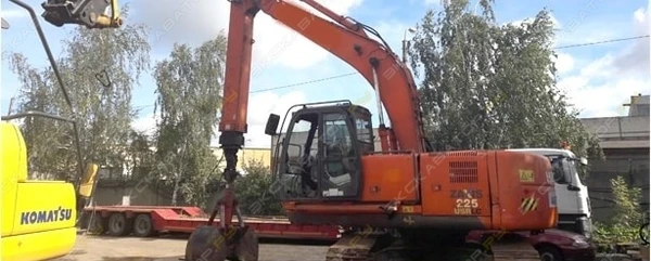 Фото Аренда гусеничного экскаватора Hitachi ZX225LC, Москва