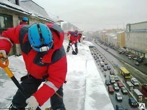 Фото Очистка территории и крыши от снега и наледи