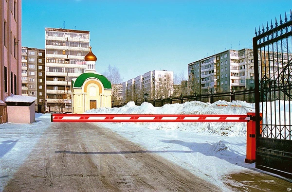 Фото Шлагбаум автоматический