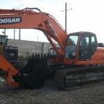 фото Экскаватор гусеничный Doosan DX300LCA