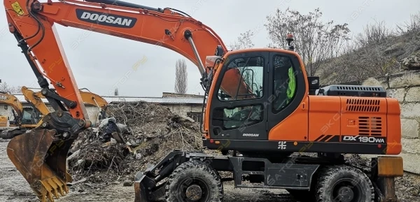 Фото Аренда колесного экскаватора Doosan DX190WA, Новый Уренгой