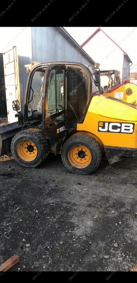 Фото Аренда мини-погрузчика JCB ROBOT 185, Белово