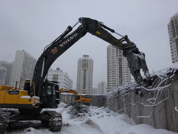 Фото Аренда экскаватора Volvo EC 290BLC с гидроножницами