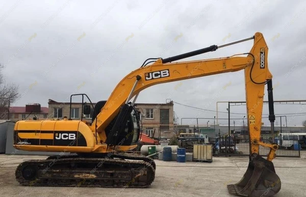 Фото Аренда гусеничного экскаватора JCB JS 200, Одинцово