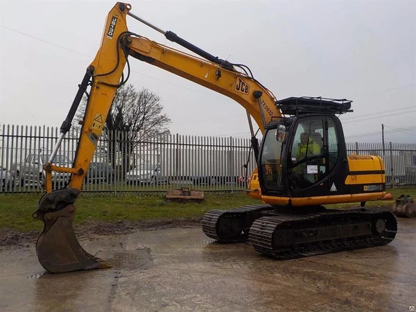 Фото Экскаватор гусеничный JCB130 аренда