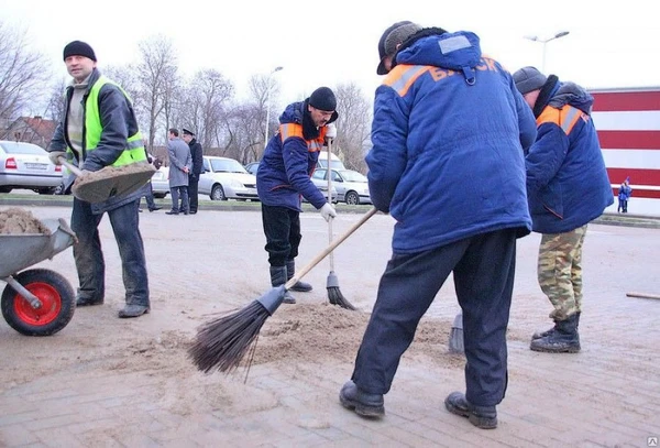 Фото Ручная чистка уборка снега, подсобные рабочие