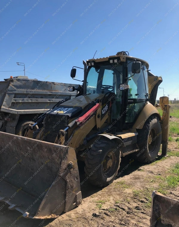 Фото Аренда экскаватора-погрузчика Caterpillar 428F, Казань