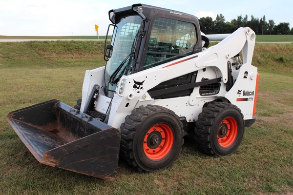 Фото Аренда минипогрузчика Bobcat S770