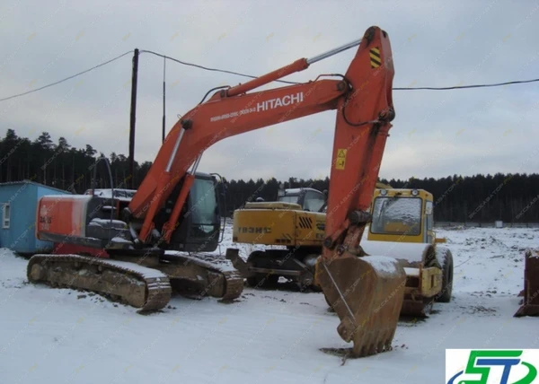 Фото Аренда гусеничного экскаватора Hitachi EX330LC-5, Москва