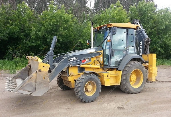 Фото Аренда экскаватора-погрузчика John Deere 325J, Воронеж