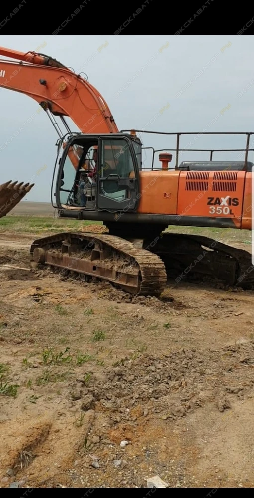 Фото Аренда гусеничного экскаватора Hitachi ZX350LC-3, Чита