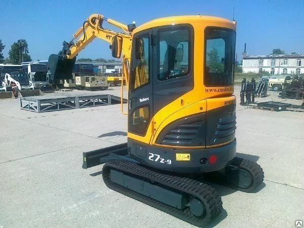 Фото Мини-экскаватор гусеничный Hyundai R27Z-9