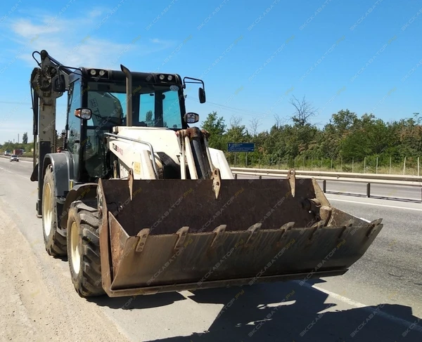 Фото Аренда экскаватора-погрузчика TEREX 840, Ялта