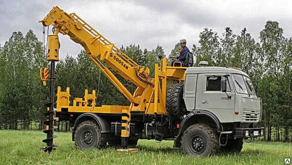 Фото Аренда бурильной машины, ямобура-вездехода