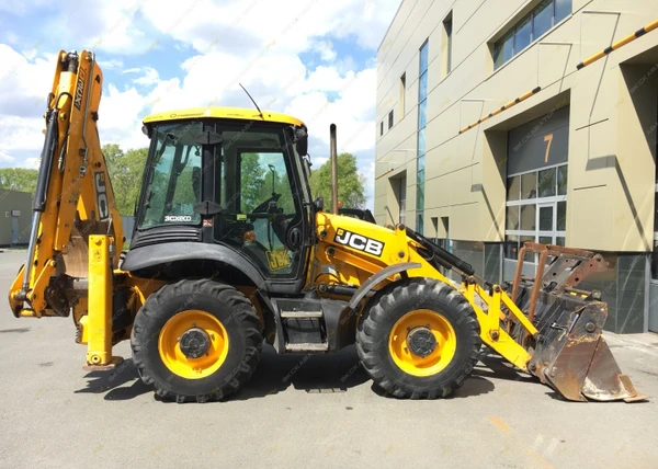 Фото Аренда экскаватора-погрузчика JCB 3CX, Москва