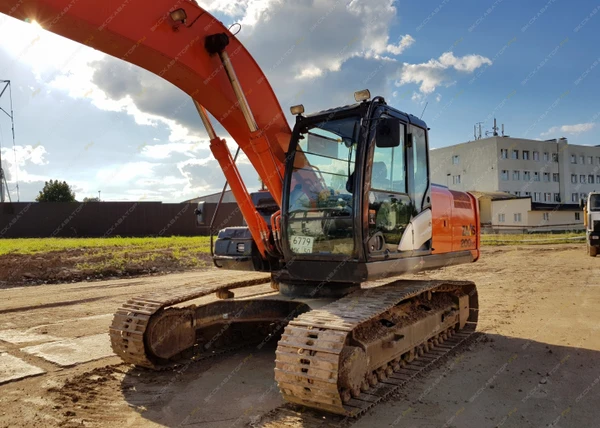 Фото Аренда гусеничного экскаватора Hitachi ZX200LC, Одинцово