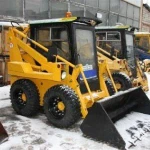 фото Отечественный мини-погрузчик JCB ROBOT 165