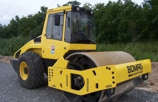 Фото Аренда дорожного катка Bomag BW 213 D-4, Королев