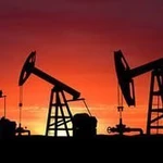 фото Нефть для строительных материалов