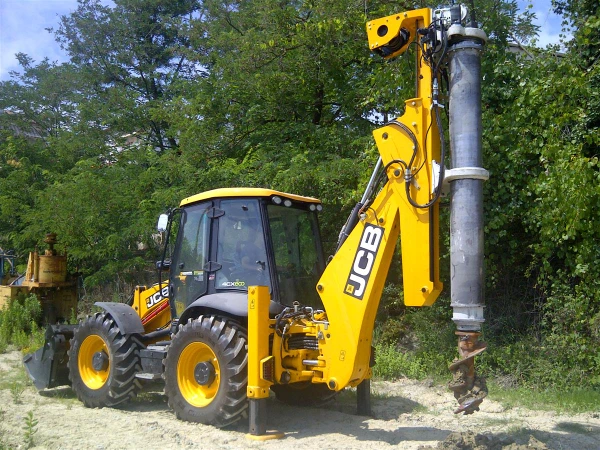 Фото Буровая мачта на экскаватор JCB 4CX