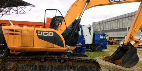 Фото Аренда гусеничного экскаватора JCB JS 200LC, Калуга